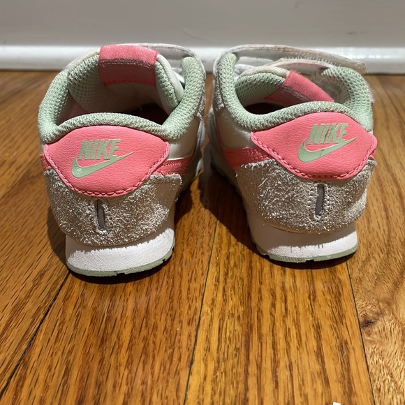 Nike Baby Girl Sneakers 6C - Picture 4 of 7